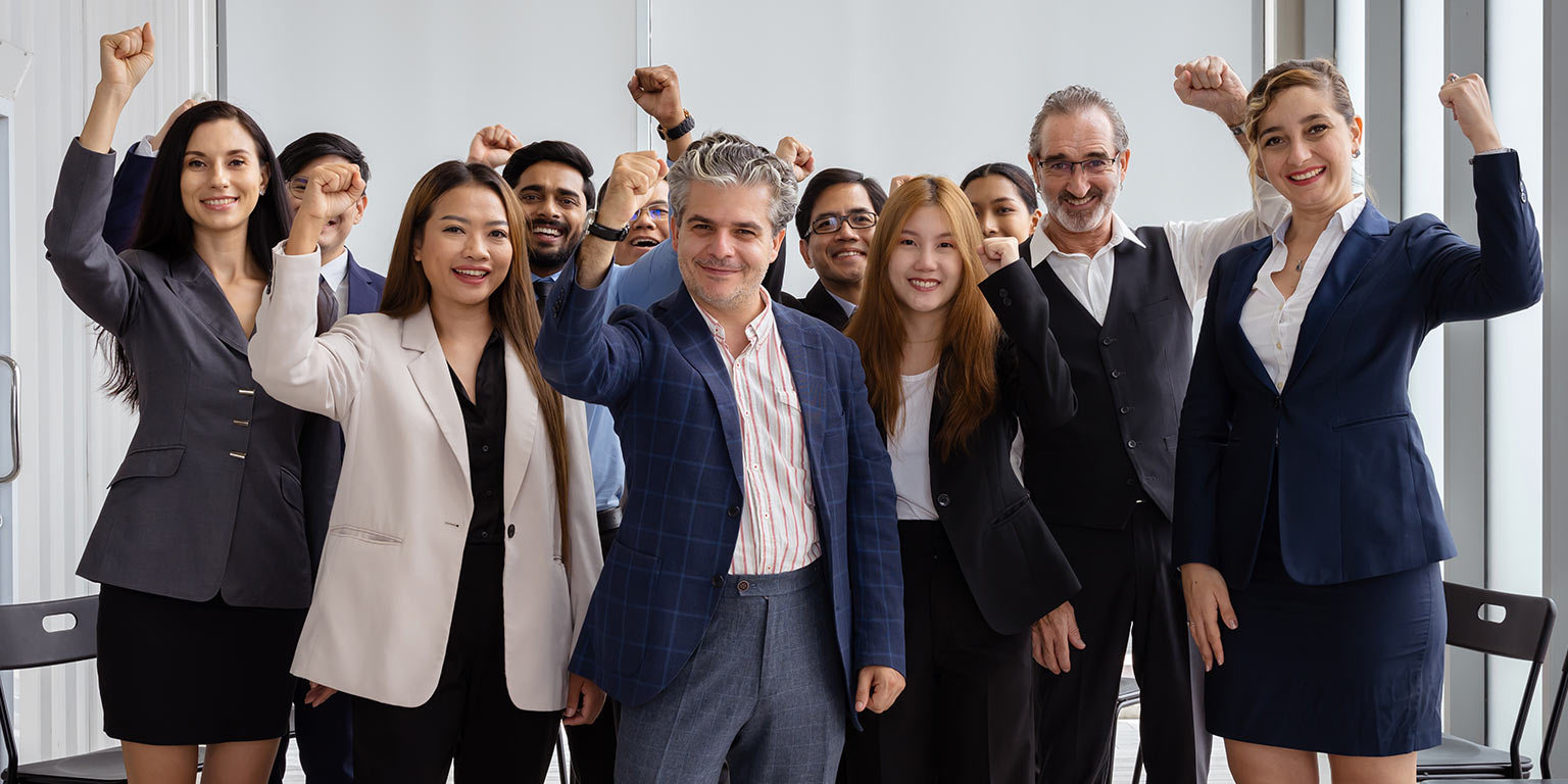 business women et men multiethnic